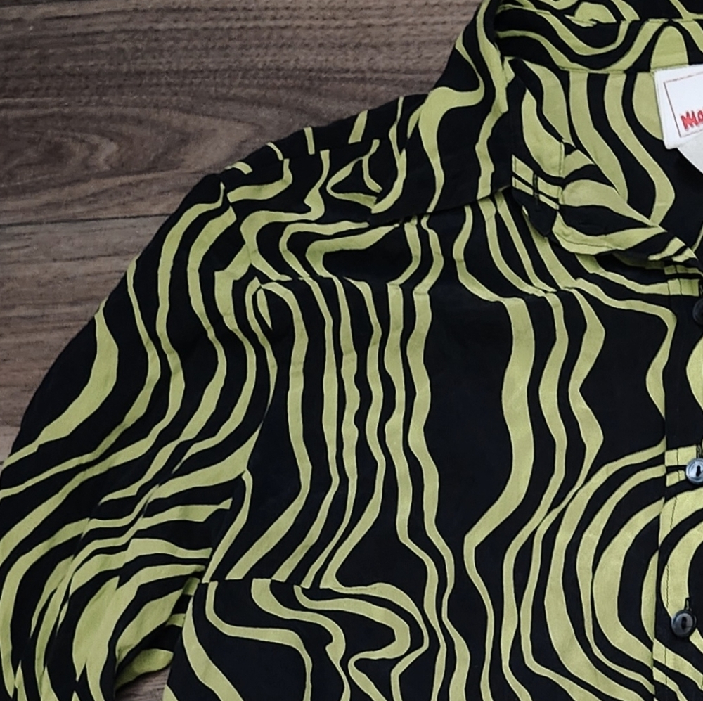 100% Silk, Mondi Black and Green Wave Pattern Button Shirt, Vintage Look - Picture 4 of 6